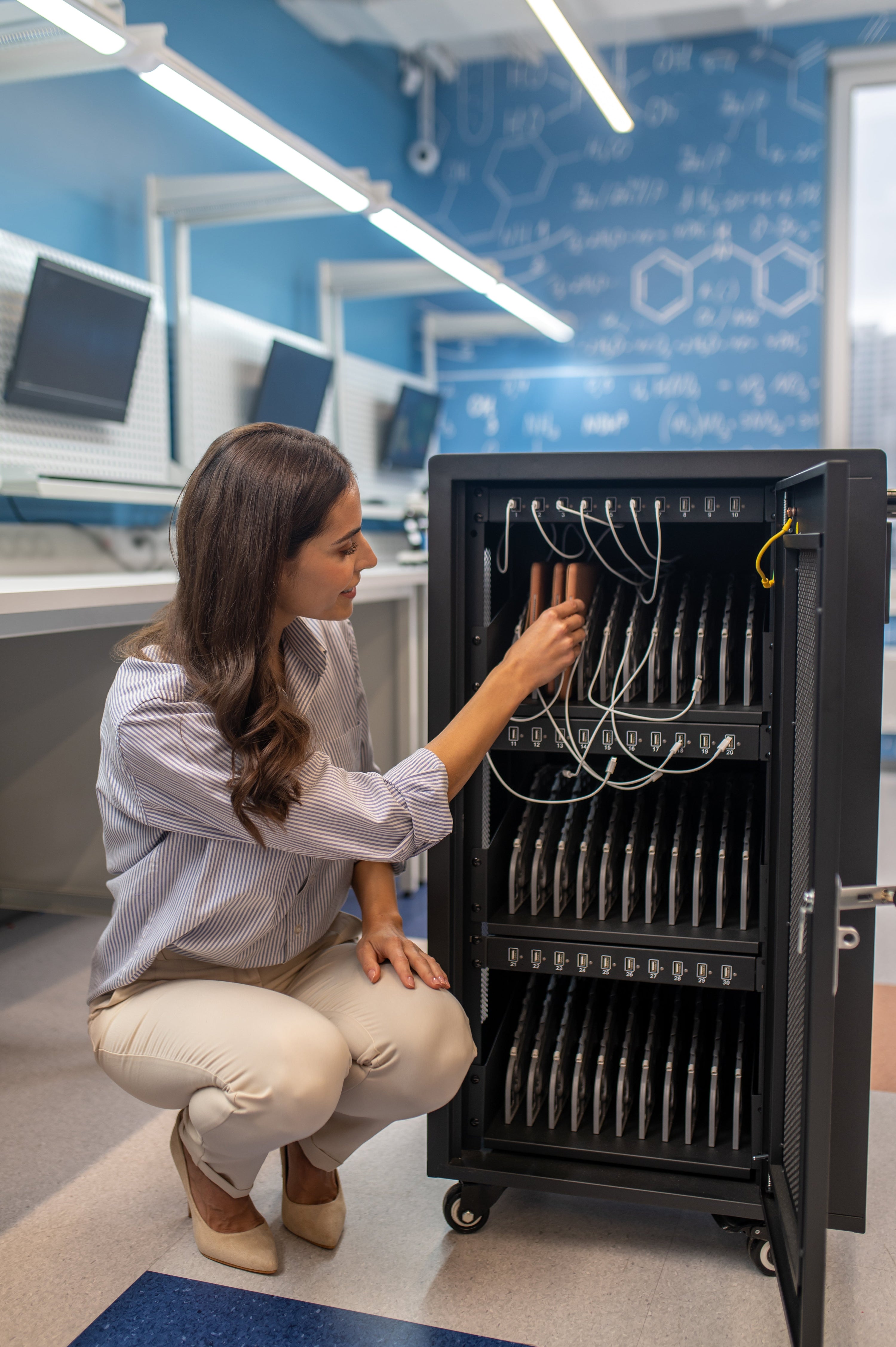 Best Practices for Server Cooling and Airflow in Rack Environments