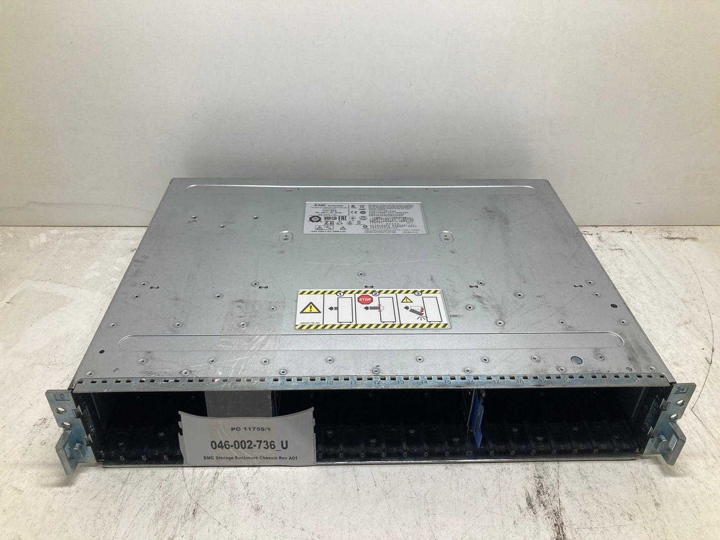 046-002-736 EMC SAE SFF 24-BAY Storage Enclosure Chassis Rev A01