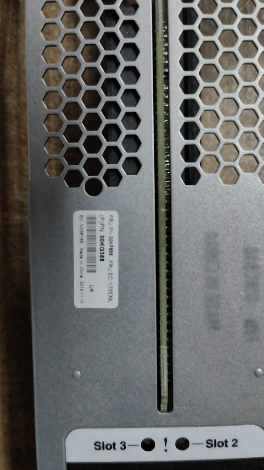 IBM 00KG368 PCI Riser Bracket Slot 2/3 2nd :: Alt () Other //