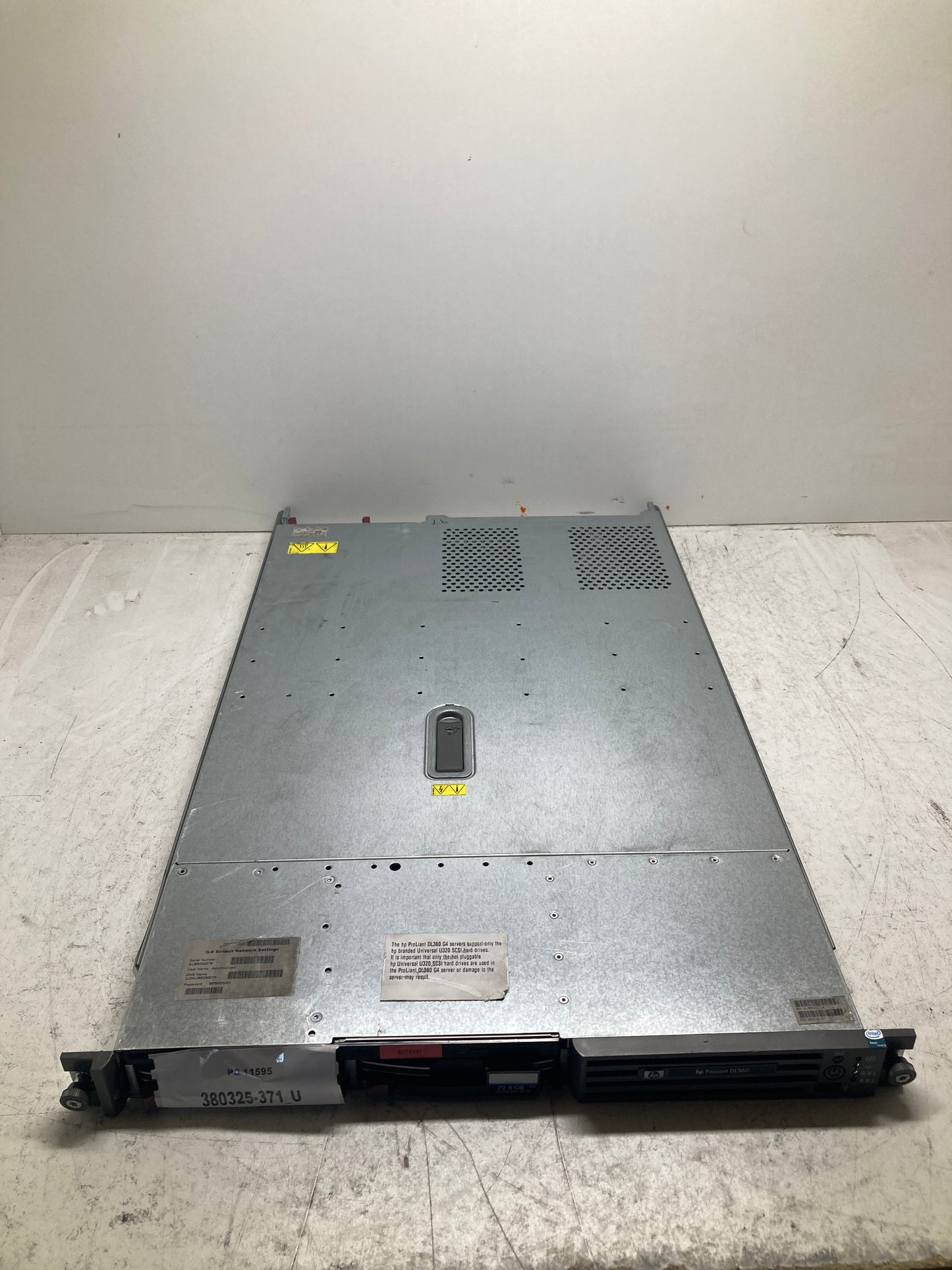 HP DL360 G4P Xeon 3000MHz 1024B RAM CD-Rom Rackmount Server 380325-371 2nd :380325-371: Alt () Other //