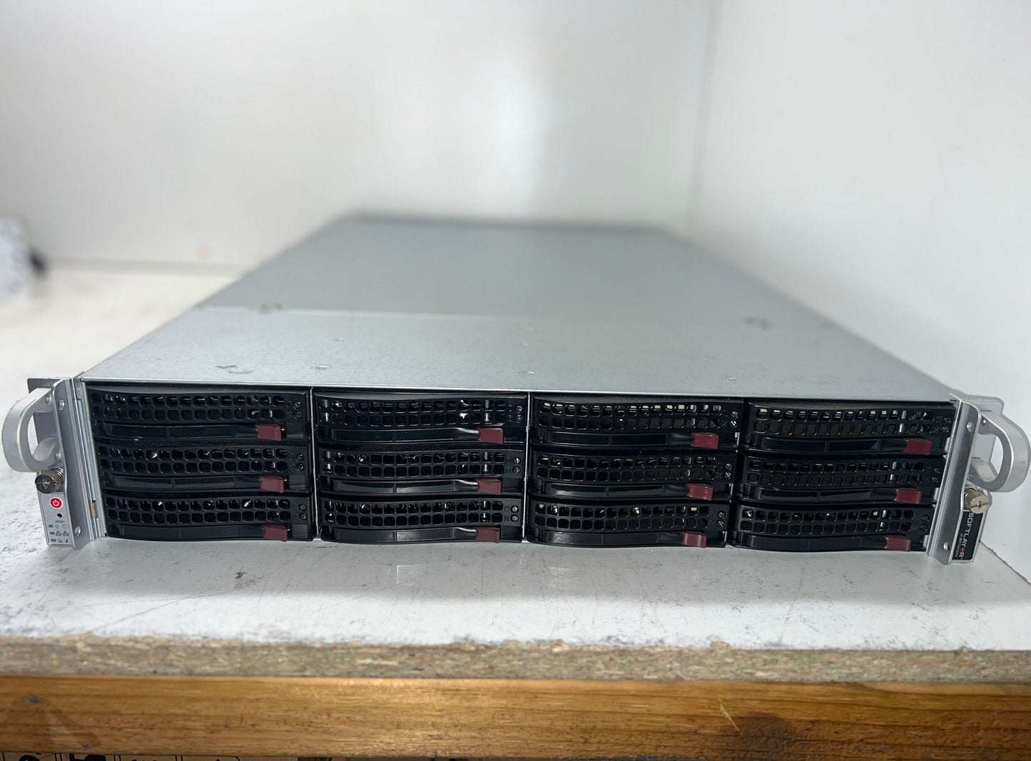 Supermicro 2U CSE-829U, m/brd X10DRU-i+ , 384GB RAM 2x E5-2680v4 CPU 12x 600GB 15K SAS Drives Please Note: Item may have scratches and marks. No other acccessories included (245167-701)