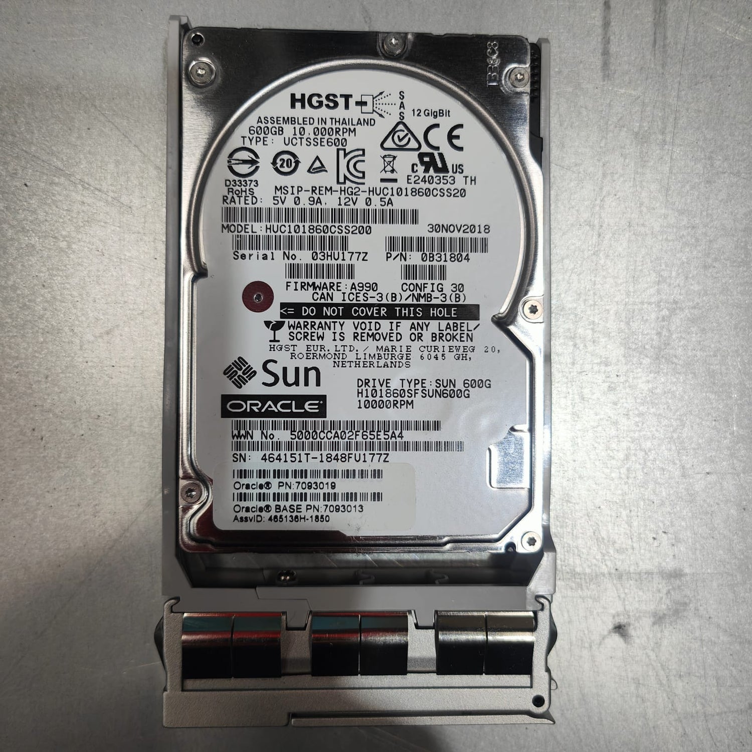 Oracle 7093019 SUN  600GB SAS 12Gb/s 10K Hard Drive 2nd :: Alt () Other /0B31804 /HUC101860CSS200 H101860SFSUN600G 465136H-1850
