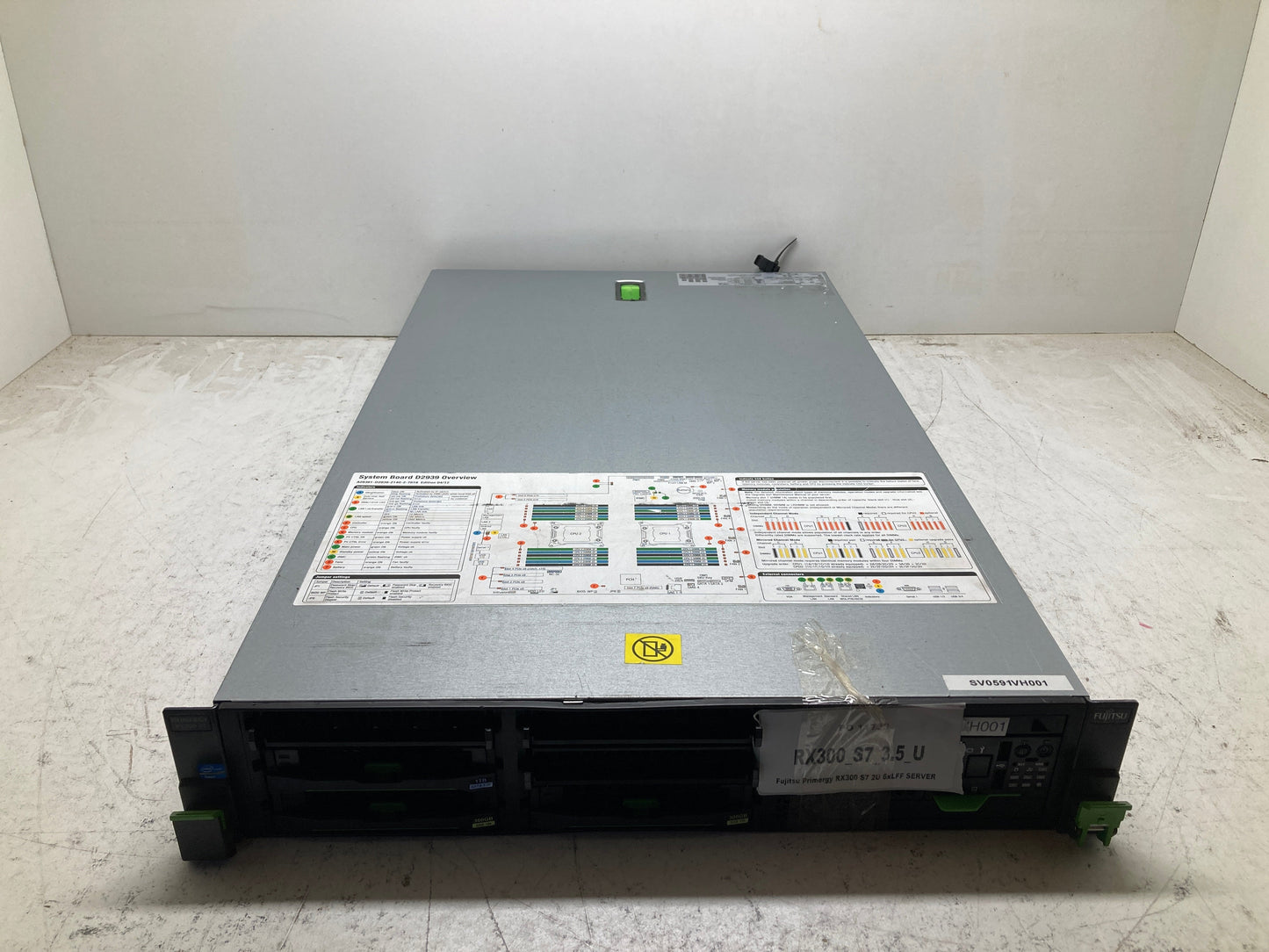 RX300_S7_3.5 Fujitsu Primergy RX300 S7 2U 6xLFF Rackmount Server Intel Xeon (E5-2620) 6 Core 2.00 GHz