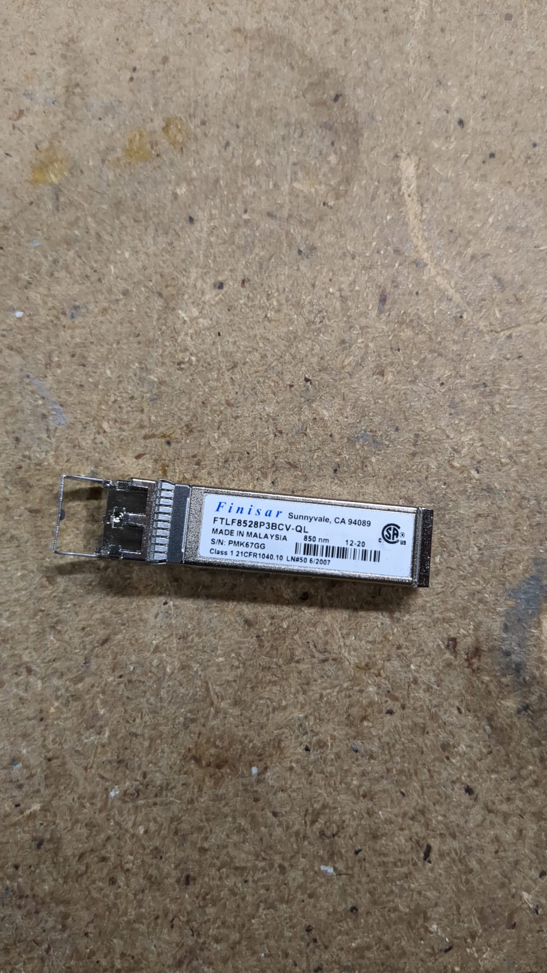 Finisar 8.5 Gb/s Short-Wavelength SFP Transceiver FTLF8528P3BCV 2nd :FTLF8528P3BCV: Alt ( 592264-001 ) Other //