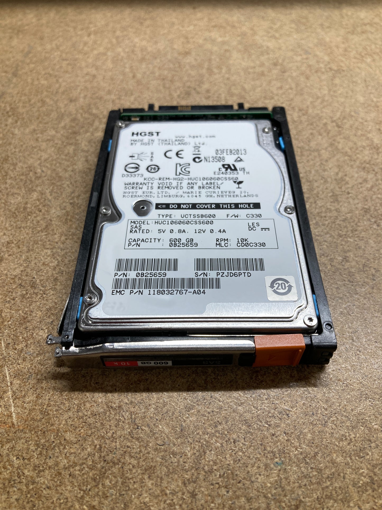 EMC 005049250 HARD DRIVE 600GB 2.5'' 10K SAS 6GBS SFF WITH TRAY FOR VNX 2nd :: Alt (	 V3-2S10-600) Other //.