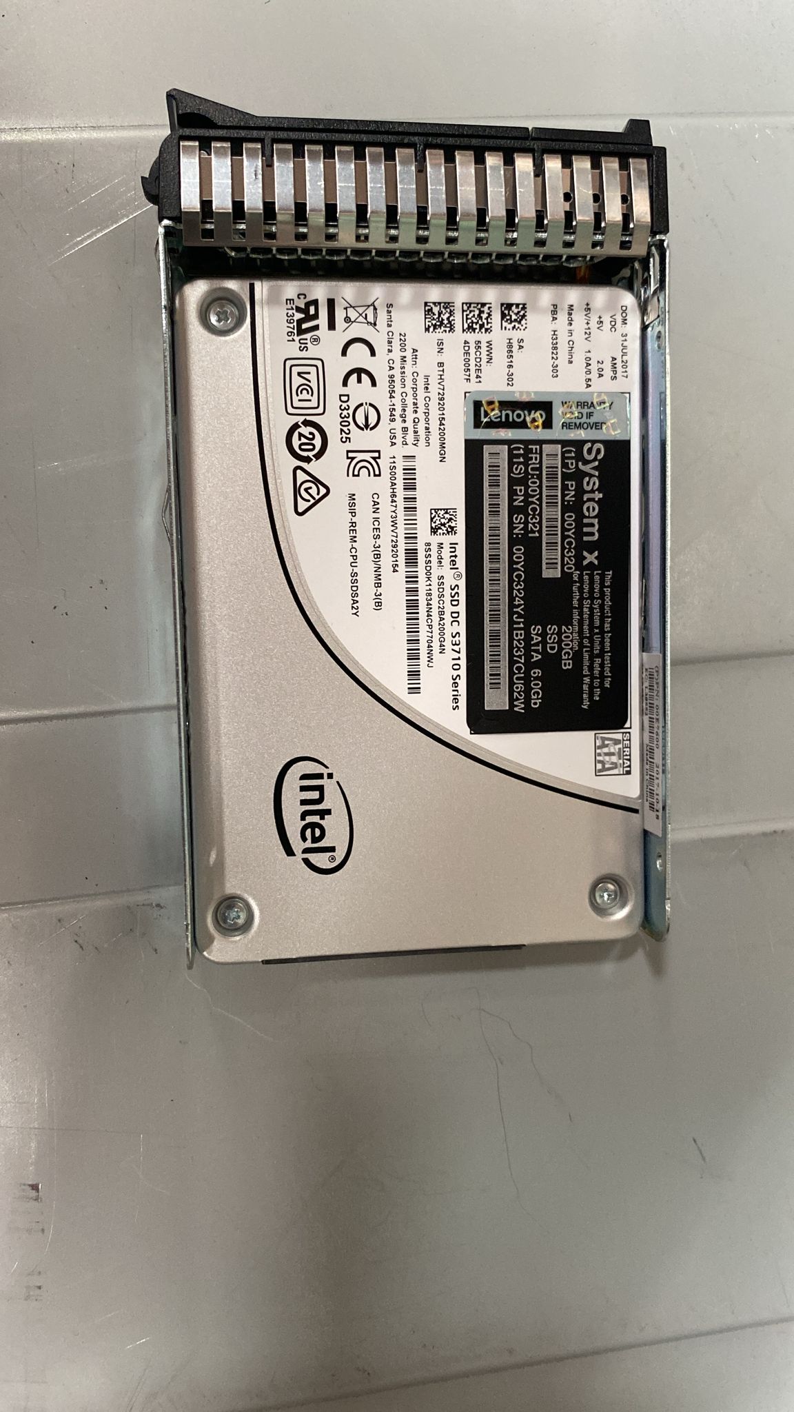 00YC321 LENOVO 200GB 6G SFF SATA SSD  2nd :: Alt () Other //