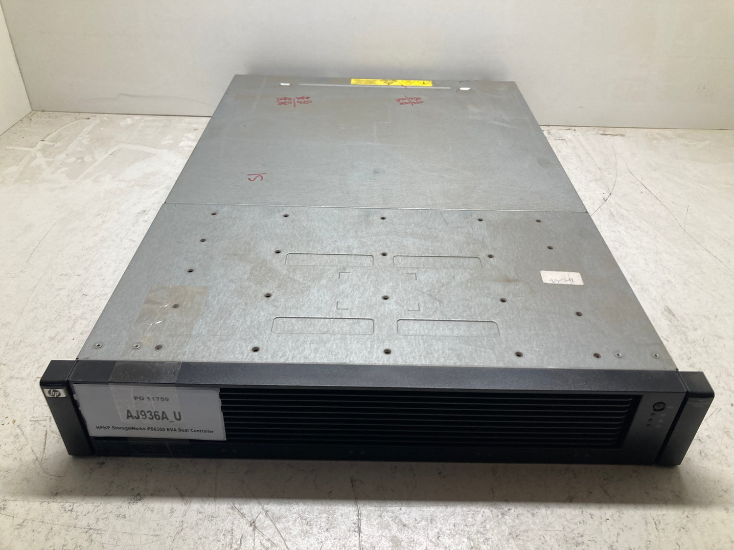 HP StorageWorks P6300 EVA Dual Controller Fibre Channel Array Module 2nd :: Alt (   /