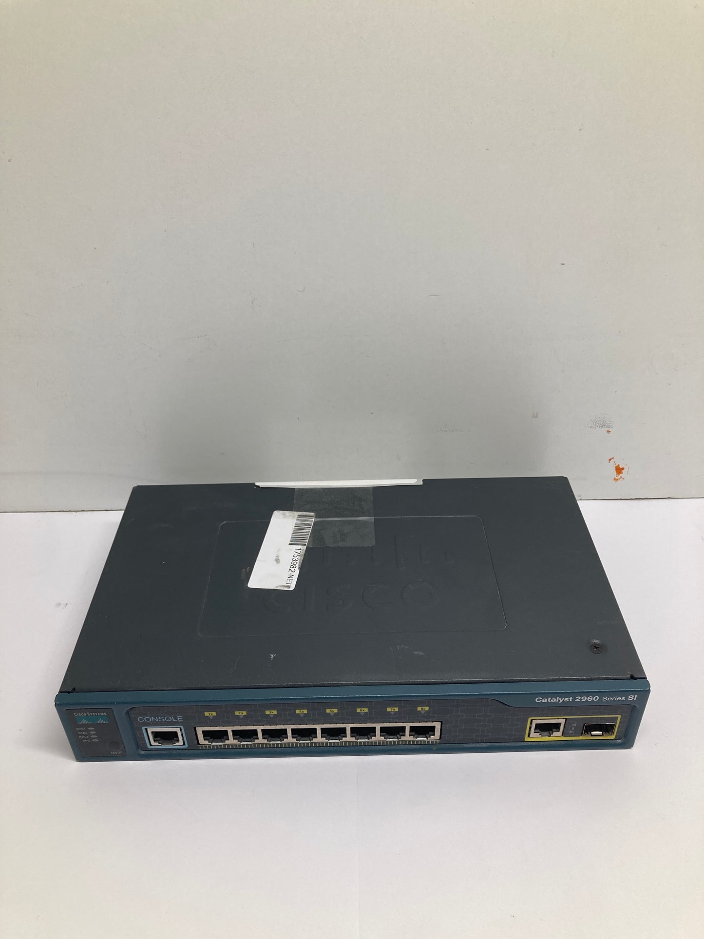 Cisco Catalyst 8-Port 10/100 Fast Ethernet Managed Switch WS-C2960-8TC-S PN: WS-C2960-8TC-S 2nd :WS-C2960-8TC-S: Alt () Other //