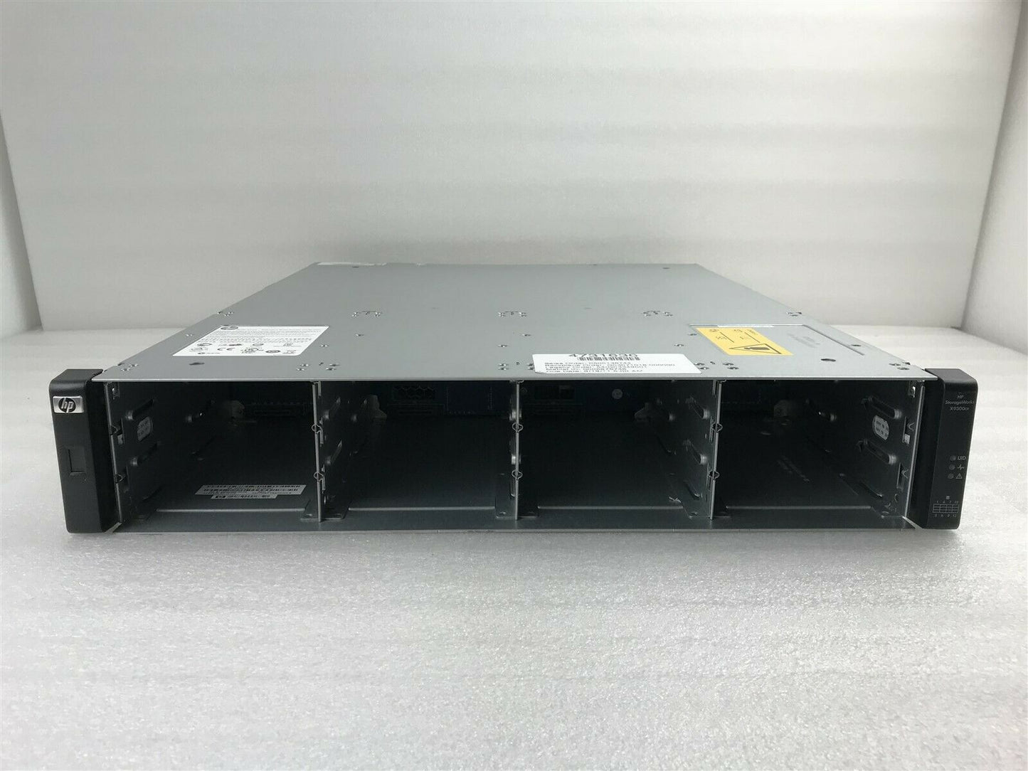 HP P2000 G3 SAS MSA Dual Controller 3.5inch Modular Smart Array System with AW592AAW593B