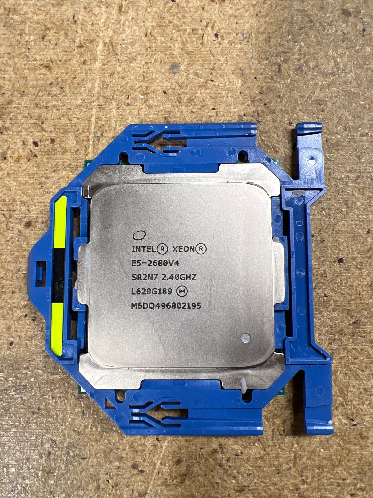 Intel Xeon E5-2680 V4 2.4GHz 14-Core LGA2011-3 CPU Processor