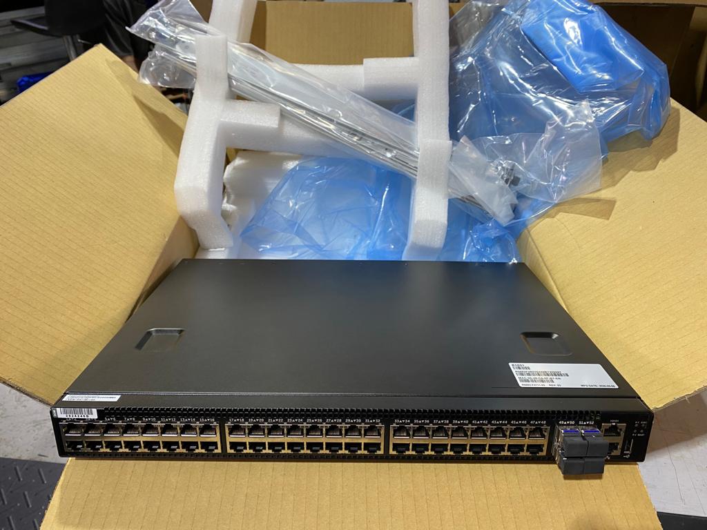 CELESTICA HALIBURTON E1031 48-PORT 10/100/1000 MANAGED SWITCH 2nd :E1031: Alt () Other //