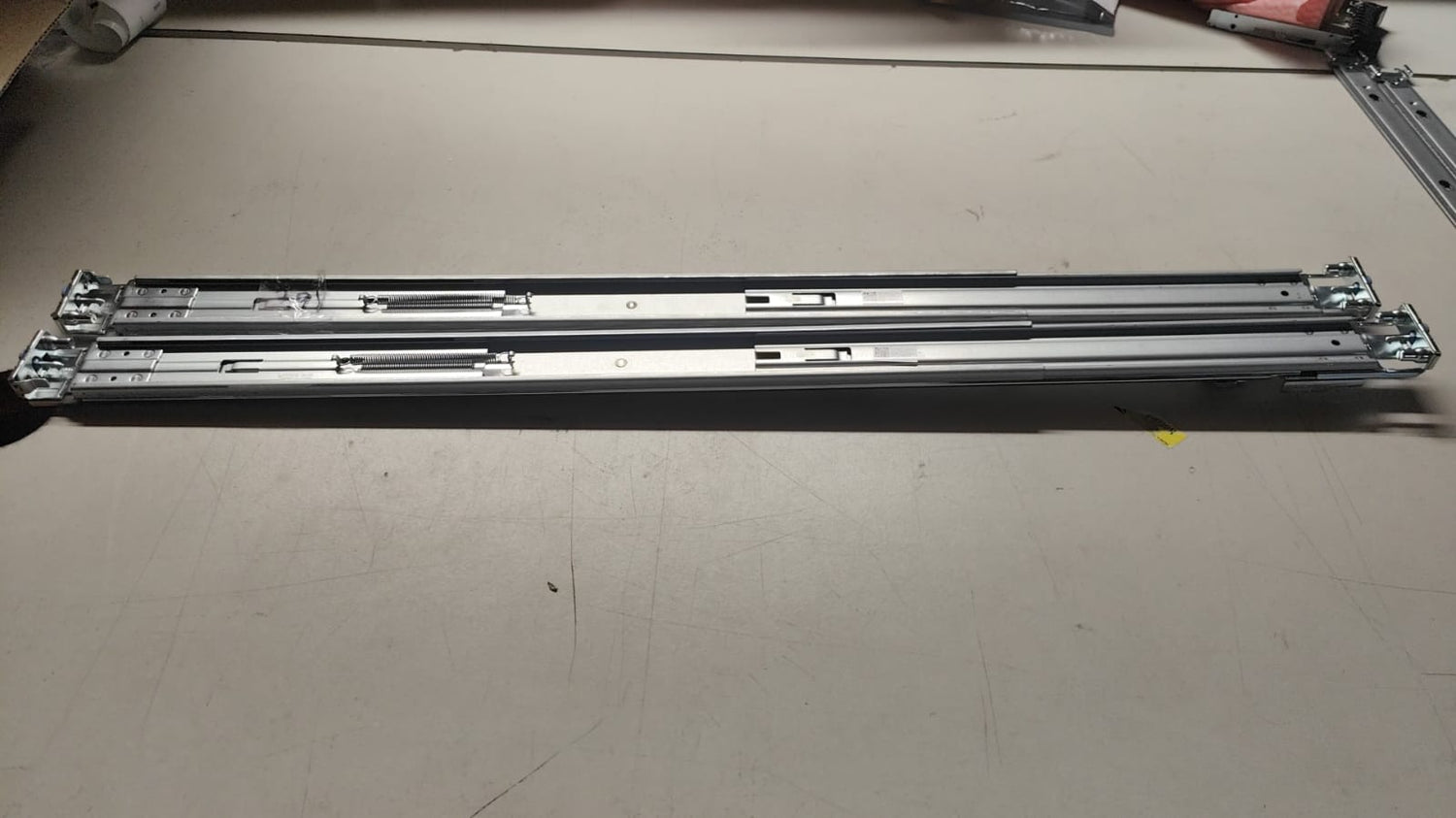 TW-09RFVV-KST00_U Server Network Left & Right Sliding Rail Mount Kit Unit 0RK1KT 2nd :: Alt () Other //