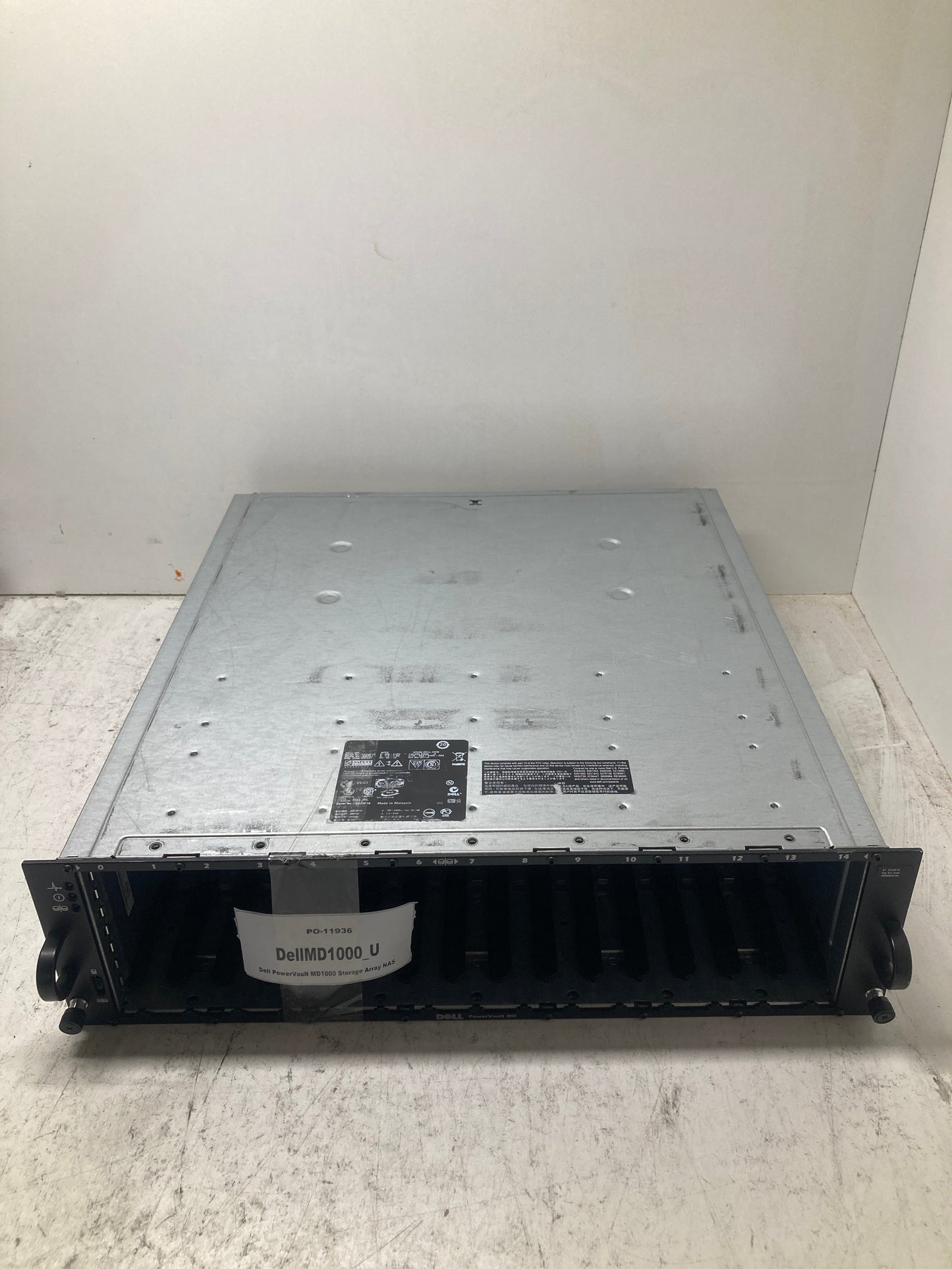 Dell PowerVault MD1000 Storage Array NAS 2 SAS Controller 2 PSU DellMD1000