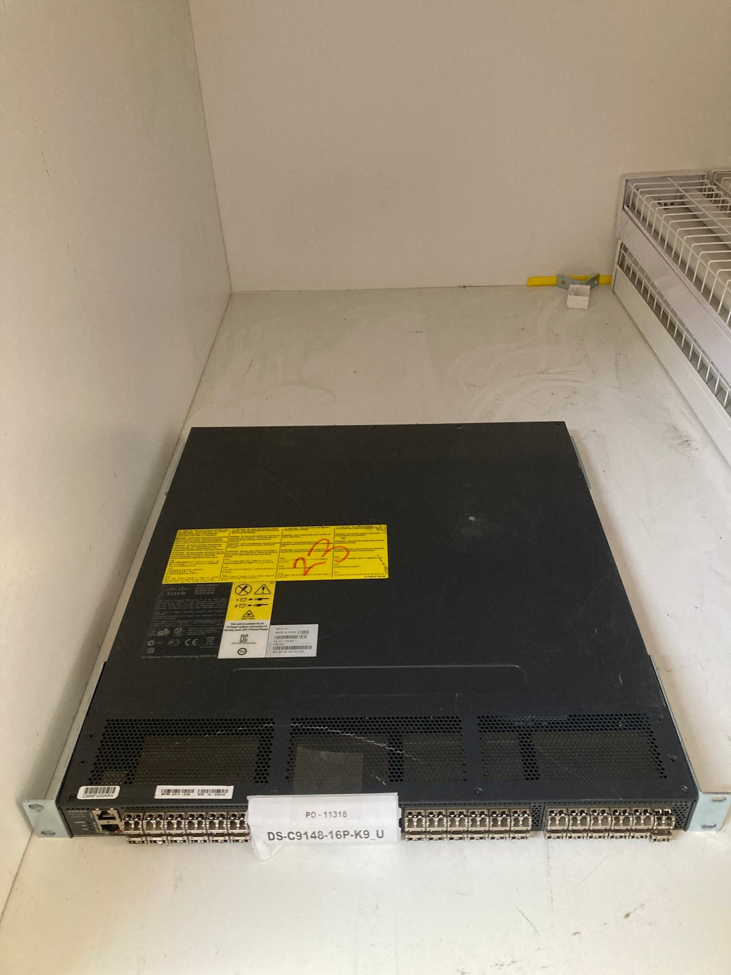 Cisco MDS 9148 MULTILAYER FABRIC SAN SWITCH 16 PORT DS-C9148-16P-K9 2nd :: Alt () Other //