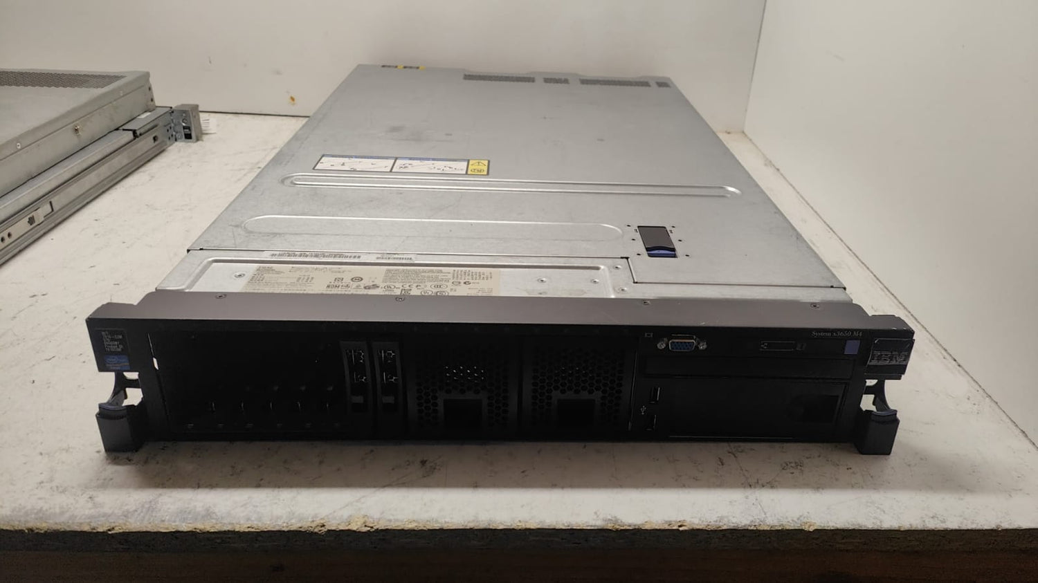 IBM X3650 M4 w/ Intel Xeon E5-2620 16 GB 2nd :: Alt () Other //