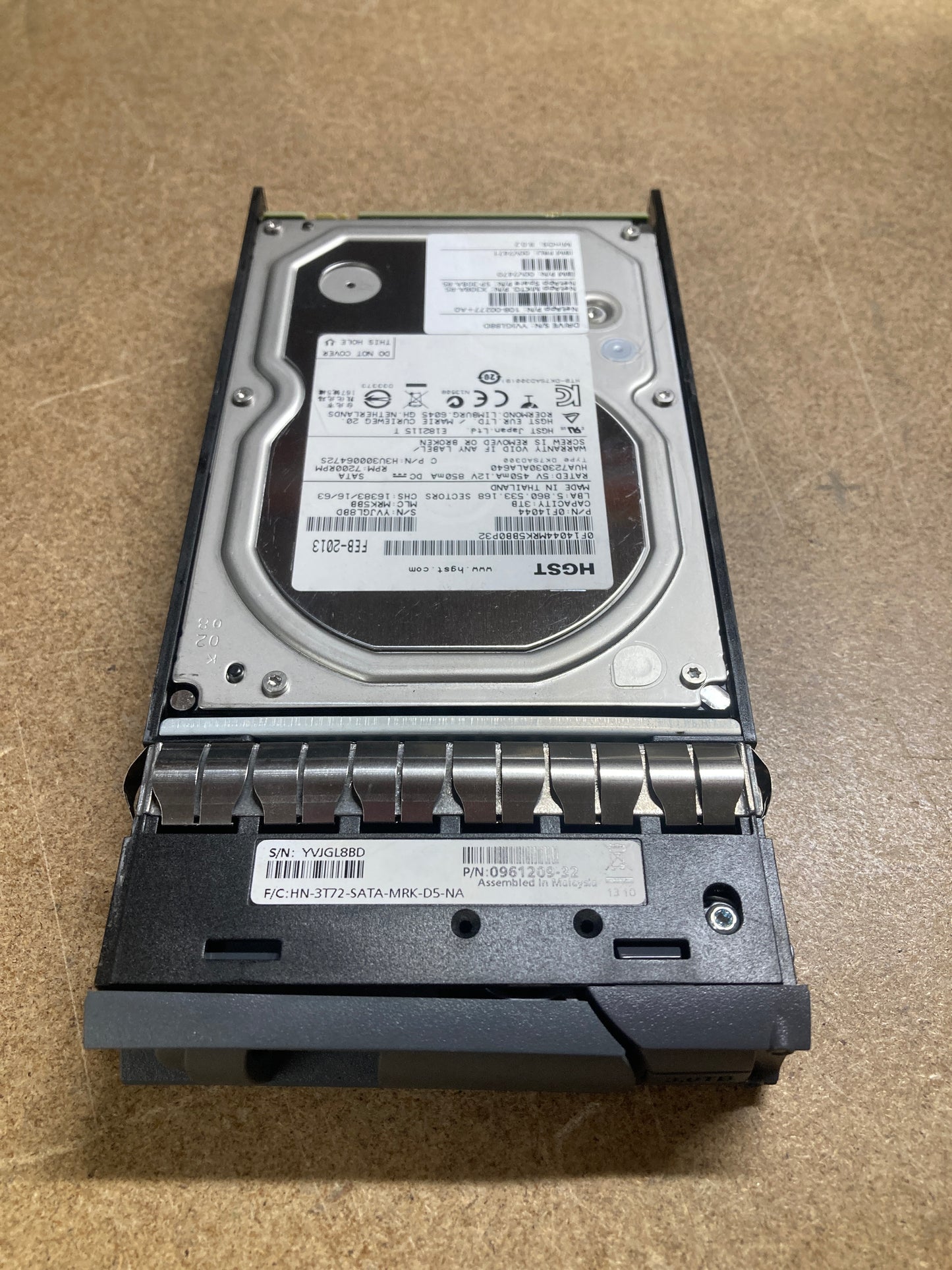 X308A-R5 NetApp SATA 3TB  7.2K 3.5 Hard Disk Drive 2nd :00V7470: Alt (108-00277) Other / Hitachi UltraStar (HUA723030ALA640 /