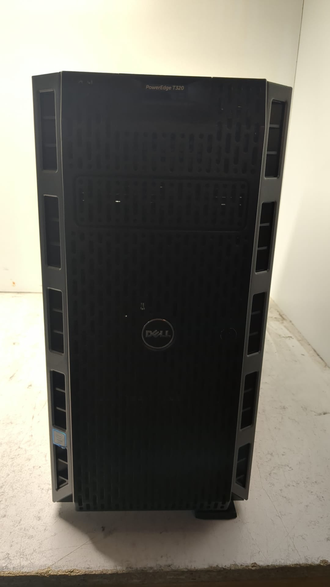 Dell PowerEdge T320 Tower Server 2nd :: Alt () Other //